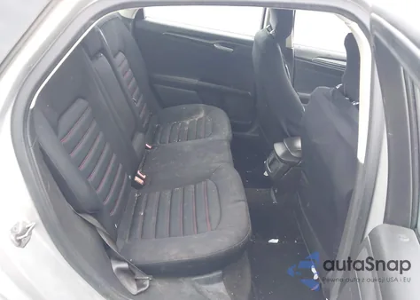 2013 Ford Fusion Se z USA, uszkodzony, nr VIN 3FA6P0HR7DR146688